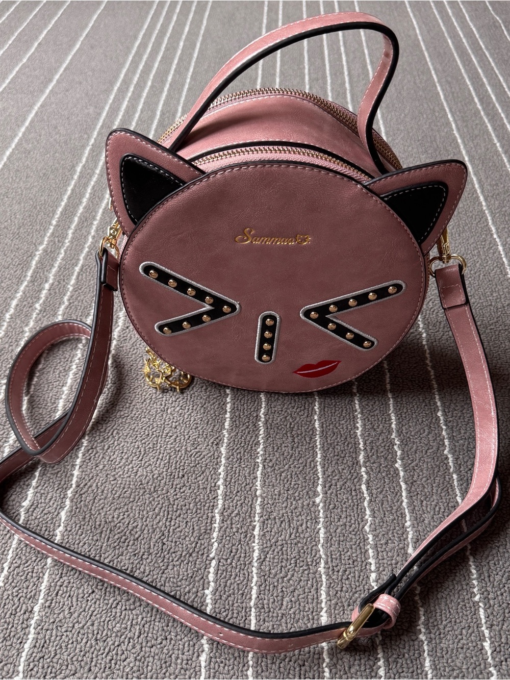 New Cat Face Round Crossbody Bag in Dusty Pink
